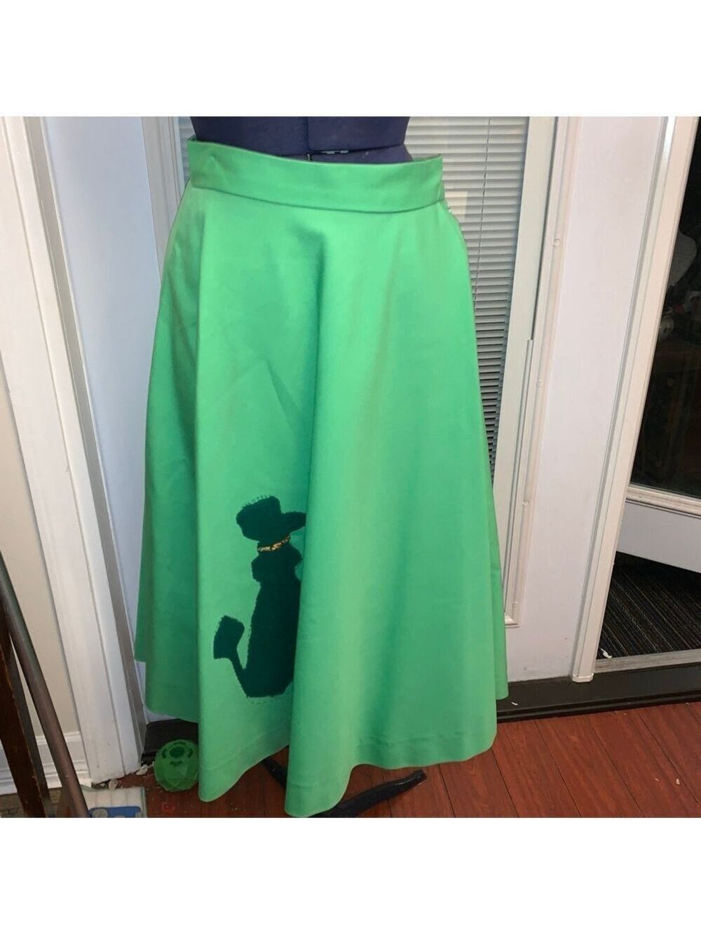 Women's Unbranded Green A-Line or Full Skirt with Poodle Applique S